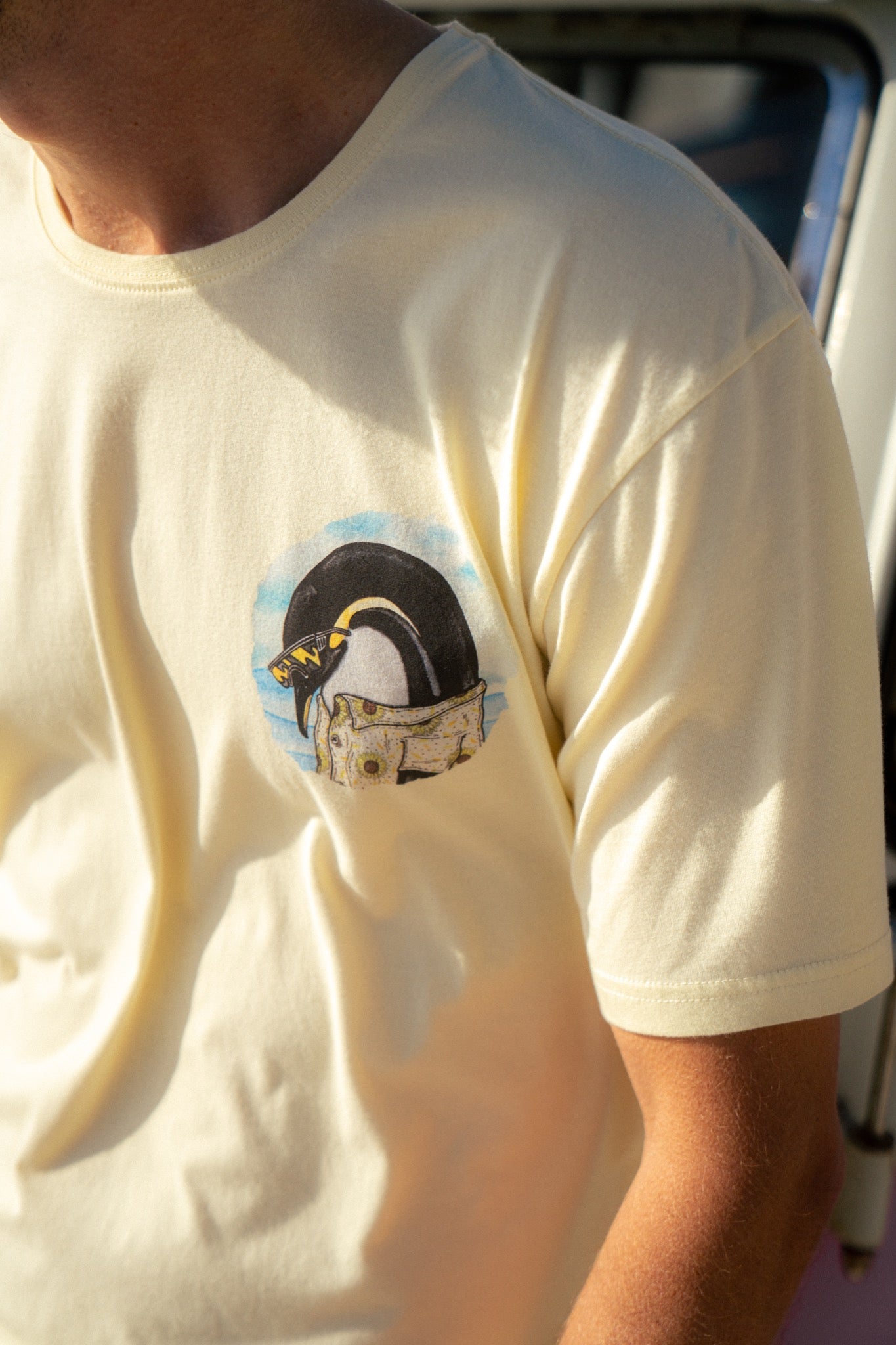 Pool Party Penguin T-shirt (Anise flower)